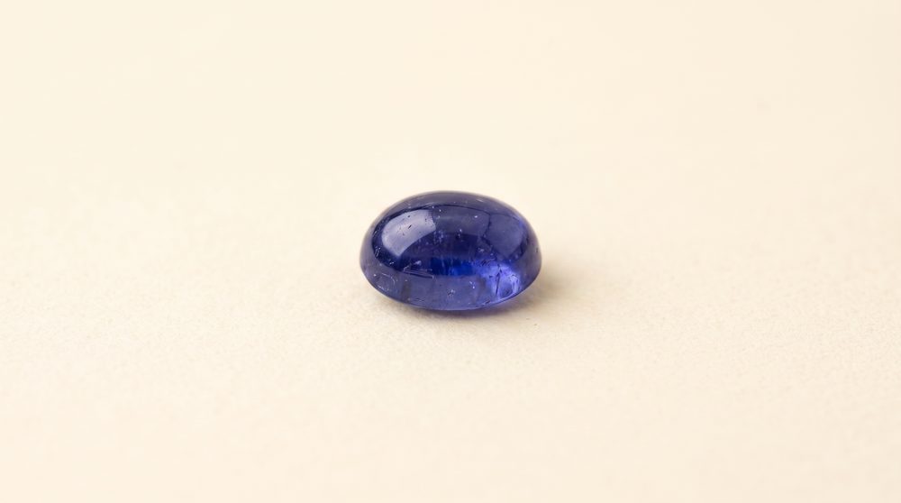Tanzanita cabochão
